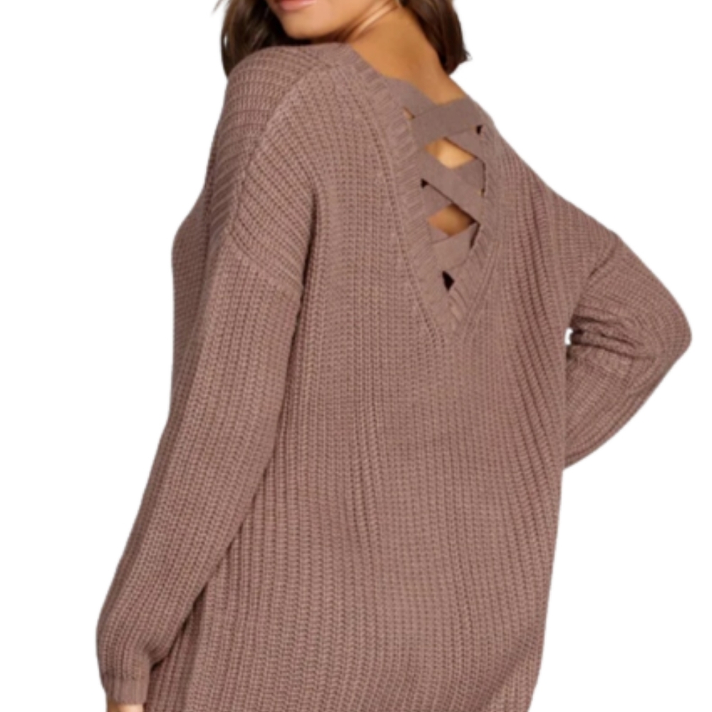 CHARLOTTE RUSSE SWEATER - Picture 1 of 11